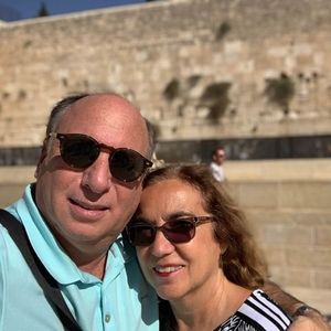 Meet your Posher, Leon